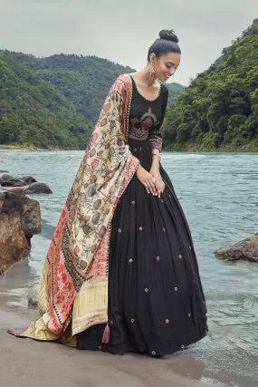 50Z827-RO Black Gown With Off White Dupatta